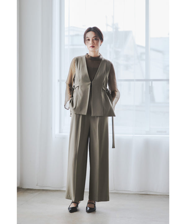 {"color":"\u30d6\u30e9\u30a6\u30f3","info":"model\uff1aH165cm size\uff1aM"}