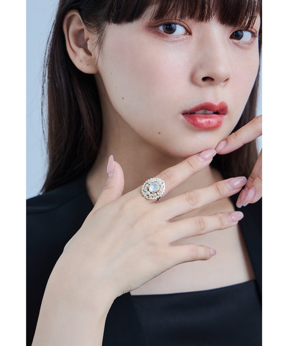 {"color":"\u30b4\u30fc\u30eb\u30c9","info":""}