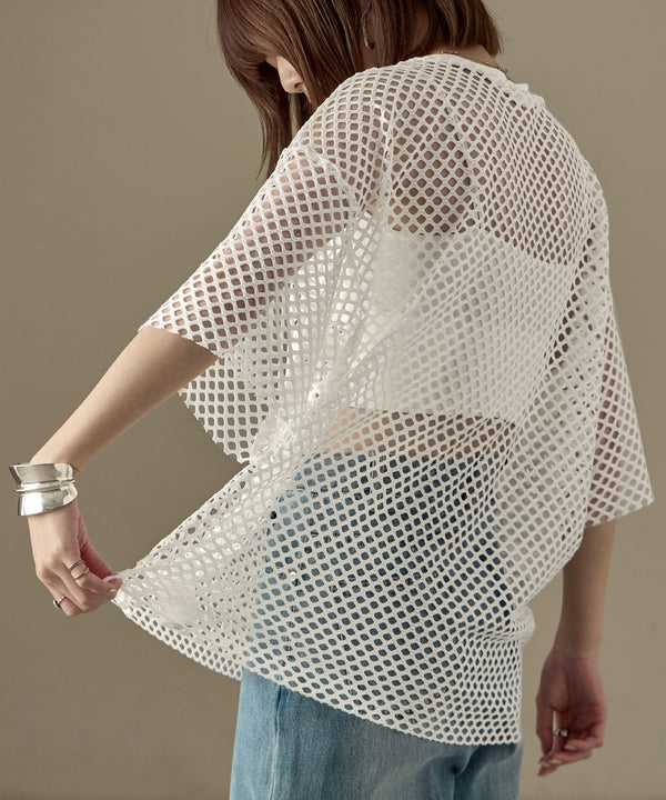 {"color":"\u30db\u30ef\u30a4\u30c8","info":"model\uff1aH158cm size\uff1aM"}