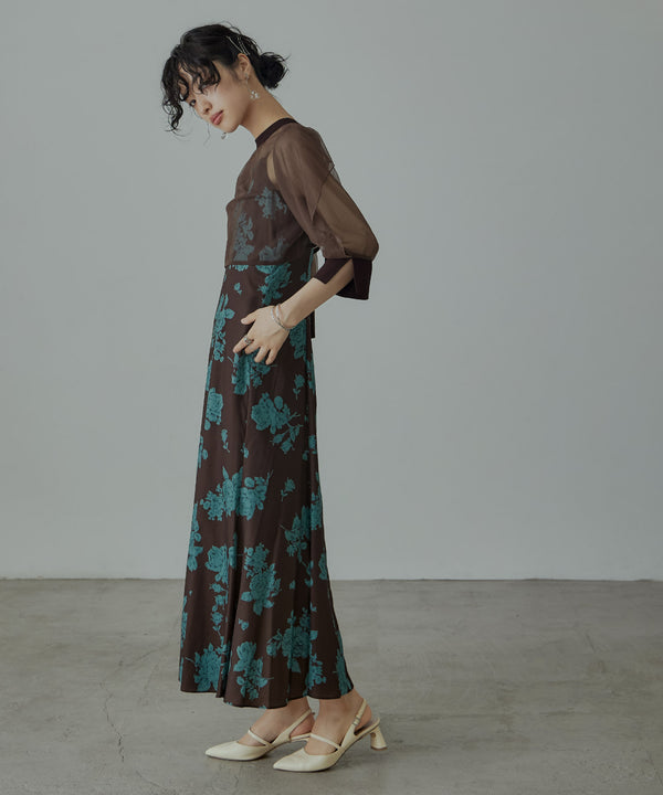 {"color":"\u30d6\u30e9\u30a6\u30f3","info":"model\uff1aH167cm size\uff1aM"}