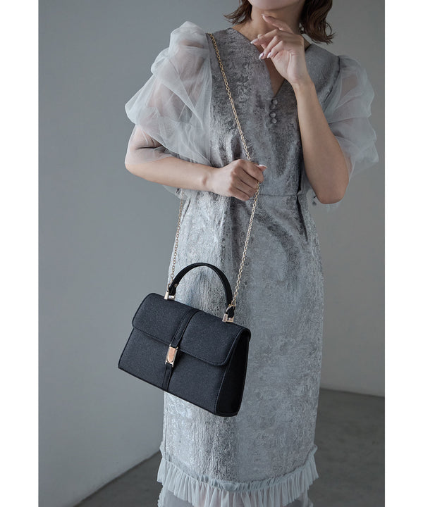 {"color":"\u30d6\u30e9\u30c3\u30af","info":""}