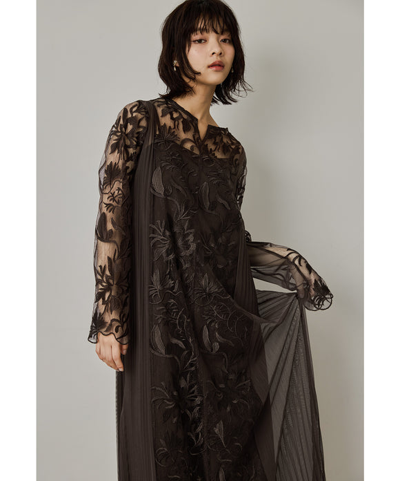 {"color":"\u30d6\u30e9\u30a6\u30f3","info":"model\uff1aH161cm size\uff1aM"}