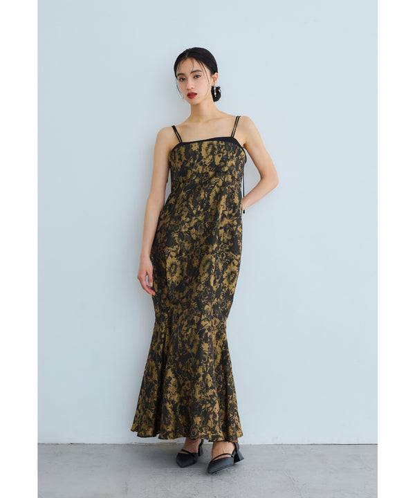 {"color":"\u30d6\u30ed\u30f3\u30ba","info":"model\uff1aH165cm size\uff1aM"}