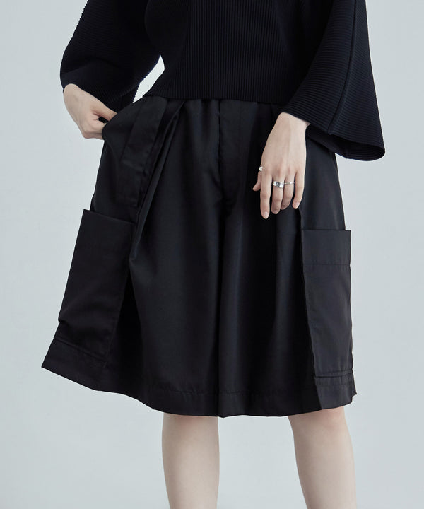 {"color":"\u30d6\u30e9\u30c3\u30af","info":"model\uff1aH170cm size\uff1aM"}