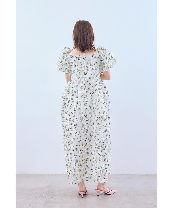 {"color":"\u30db\u30ef\u30a4\u30c8\u00d7\u30a4\u30a8\u30ed\u30fc","info":"model\uff1aH166cm size\uff1aM"}