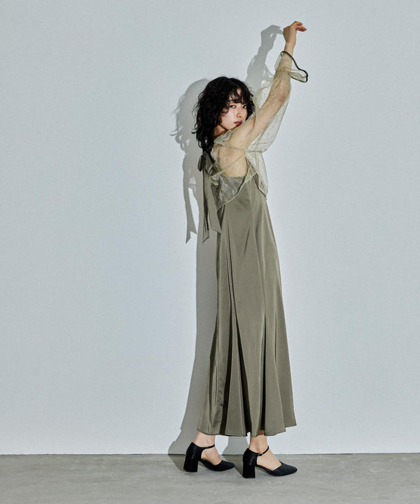 {"color":"\u30b0\u30ea\u30fc\u30f3","info":"model\uff1aH167cm size\uff1aM"}