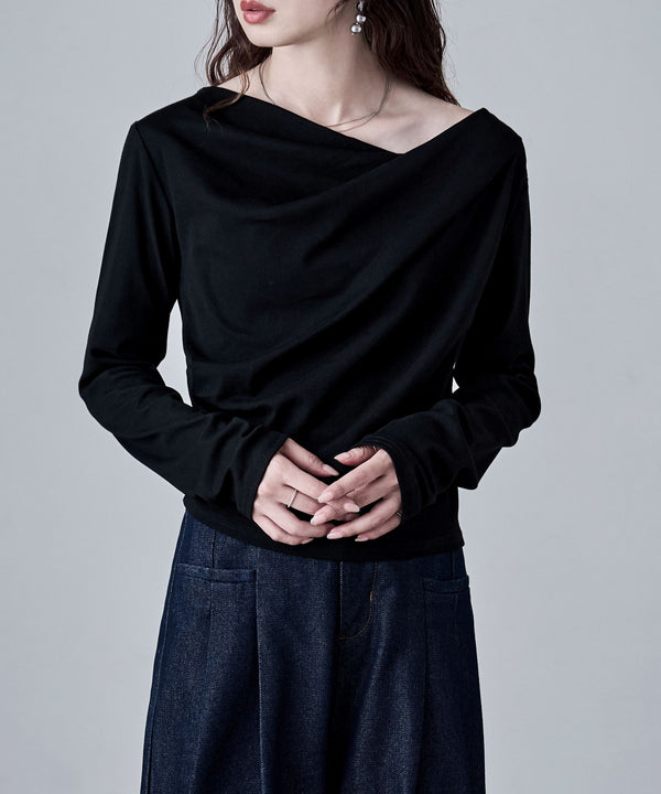 {"color":"\u30d6\u30e9\u30c3\u30af","info":"model\uff1aH166cm size\uff1aM"}