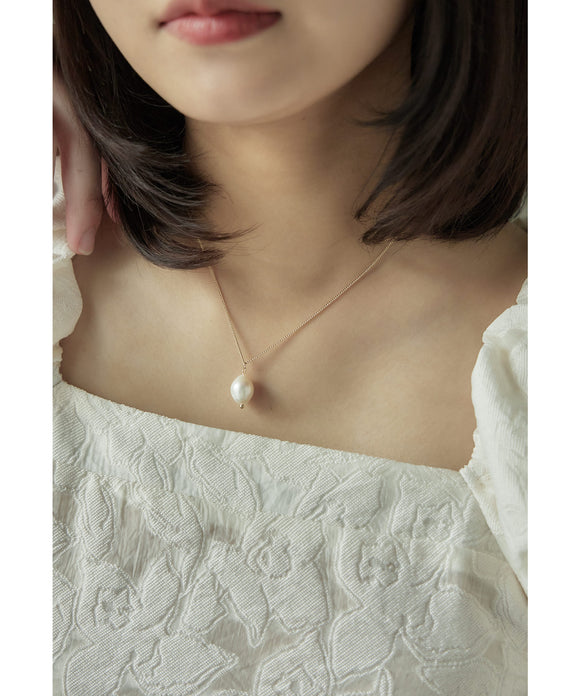 {"color":"\u30b4\u30fc\u30eb\u30c9","info":""}