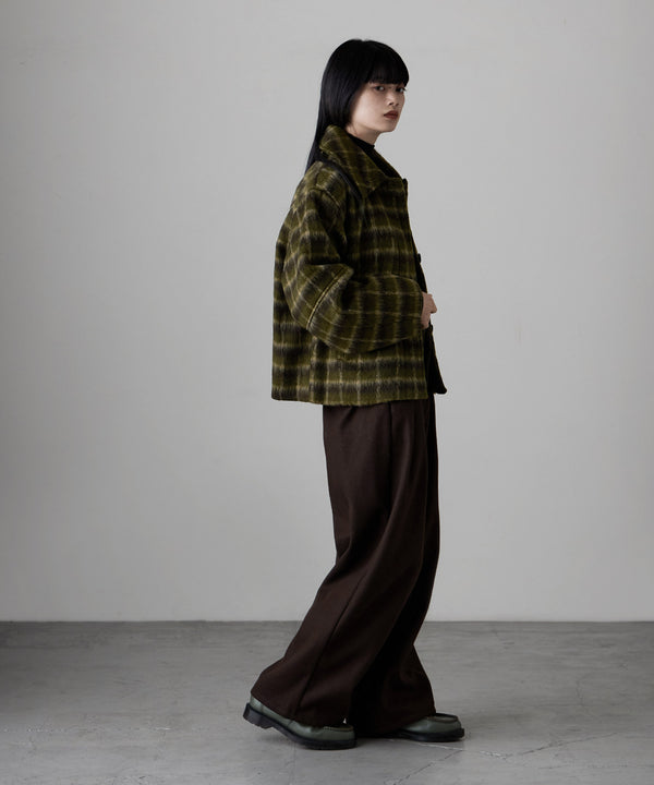 {"color":"\u30ab\u30fc\u30ad","info":"model\uff1aH163cm size\uff1aF"}