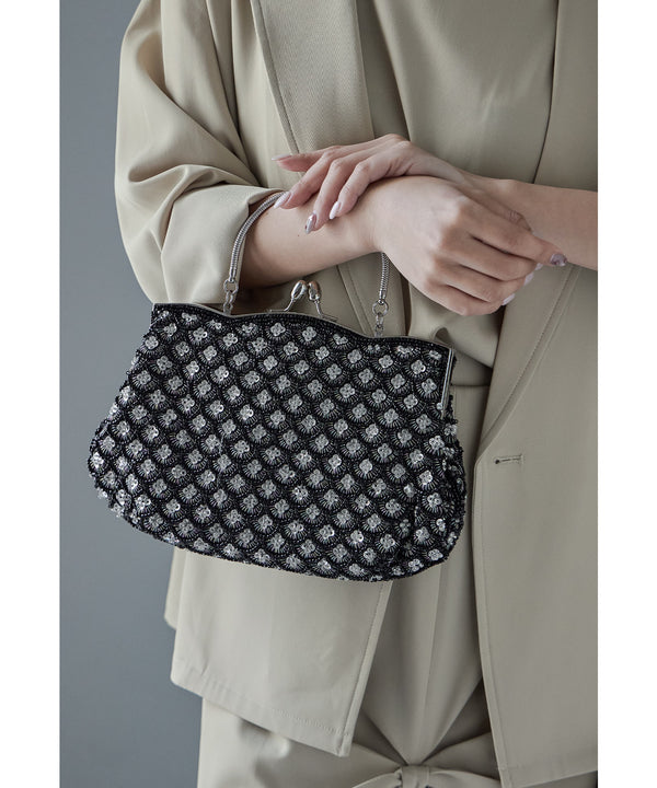 {"color":"\u30d6\u30e9\u30c3\u30af","info":""}