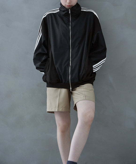 {"color":"\u30d6\u30e9\u30c3\u30af","info":"model\uff1aH170cm size\uff1aF"}