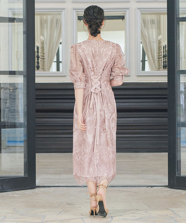 {"color":"\u30ed\u30fc\u30ba\u30d4\u30f3\u30af","info":"model\uff1aH162cm B85cm W58cm H93cm size\uff1aM"}