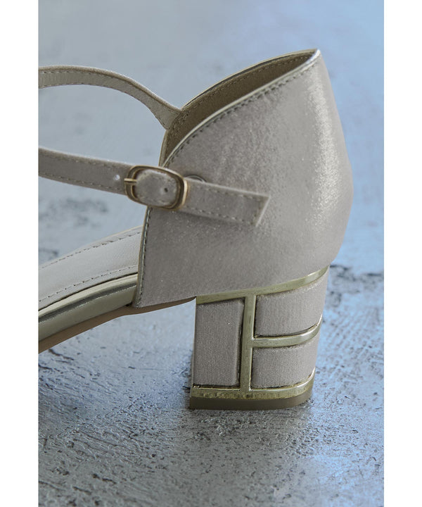 {"color":"","info":""}