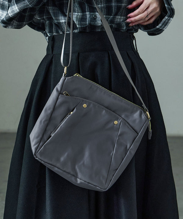 {"color":"\u30c1\u30e3\u30b3\u30fc\u30eb\u30b0\u30ec\u30fc","info":"model\uff1aH158cm size\uff1aF"}