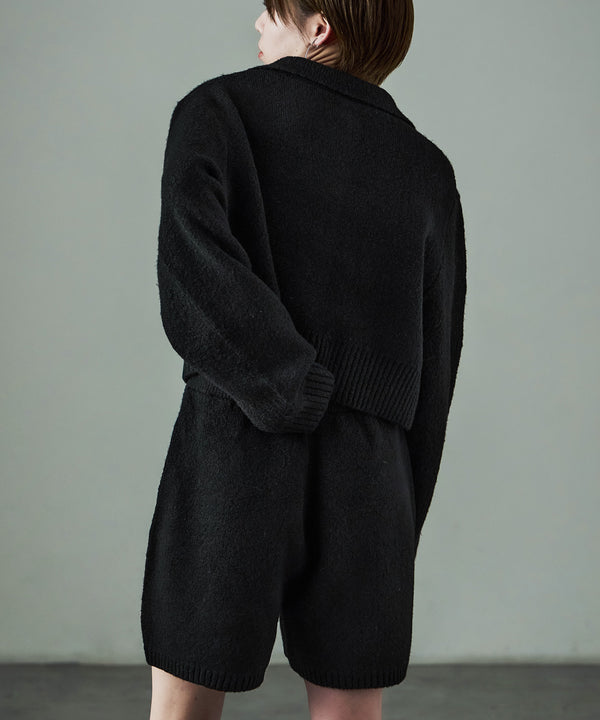 {"color":"\u30d6\u30e9\u30c3\u30af","info":"model\uff1aH158cm size\uff1aM"}