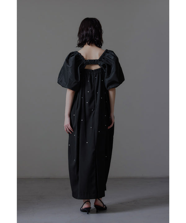 {"color":"\u30d6\u30e9\u30c3\u30af","info":"model\uff1aH166cm size\uff1aM"}