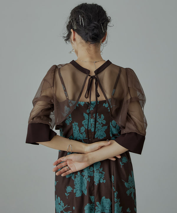 {"color":"\u30d6\u30e9\u30a6\u30f3","info":"model\uff1aH167cm size\uff1aM"}