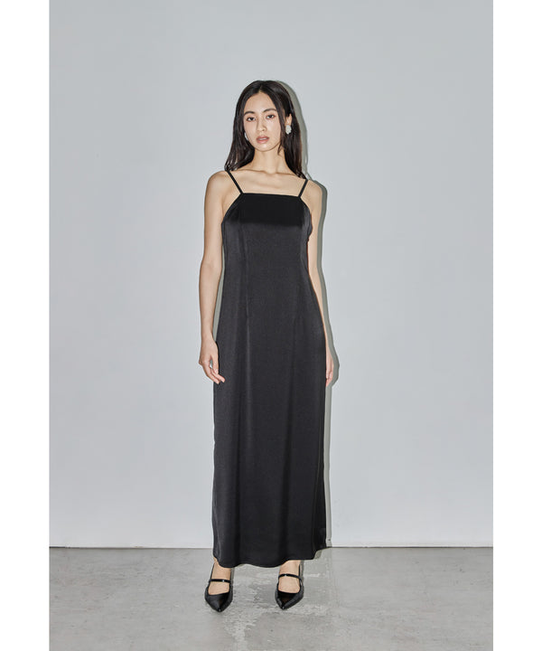 {"color":"\u30d6\u30e9\u30c3\u30af","info":"model\uff1aH165cm size\uff1aM"}