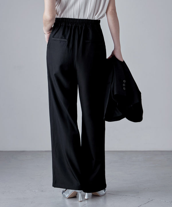 {"color":"\u30d6\u30e9\u30c3\u30af","info":"model\uff1aH166cm size\uff1aM"}