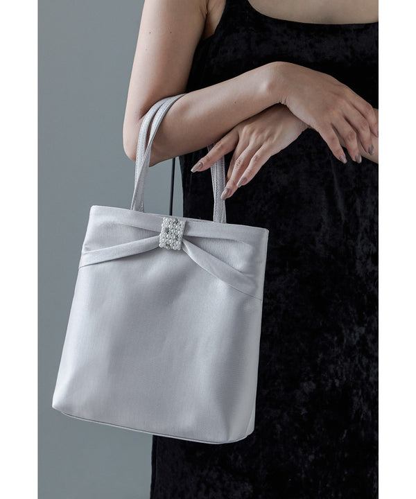 {"color":"\u30b7\u30eb\u30d0\u30fc","info":""}