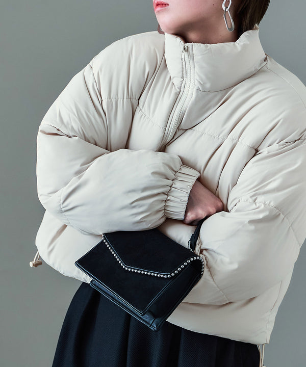 {"color":"\u30aa\u30d5\u30db\u30ef\u30a4\u30c8","info":"model\uff1aH158cm size\uff1aM"}