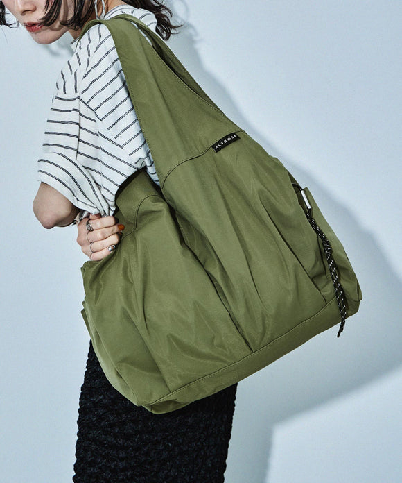 {"color":"\u30ab\u30fc\u30ad","info":"model\uff1aH155cm size\uff1aF"}