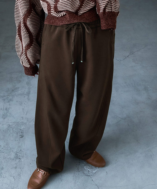 {"color":"\u30d6\u30e9\u30a6\u30f3","info":"model\uff1aH158cm size\uff1aM"}