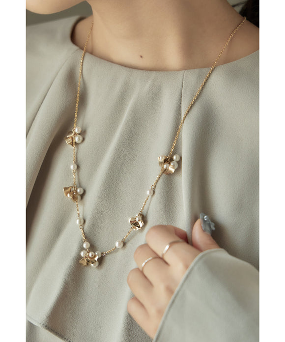 {"color":"\u30b4\u30fc\u30eb\u30c9","info":""}