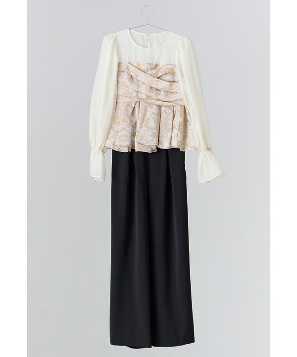 {"color":"\u30d9\u30fc\u30b8\u30e5","info":""}