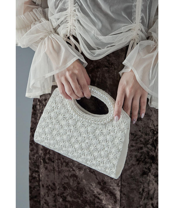 {"color":"\u30d9\u30fc\u30b8\u30e5","info":""}