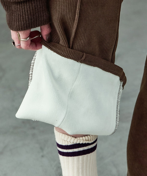 {"color":"","info":""}