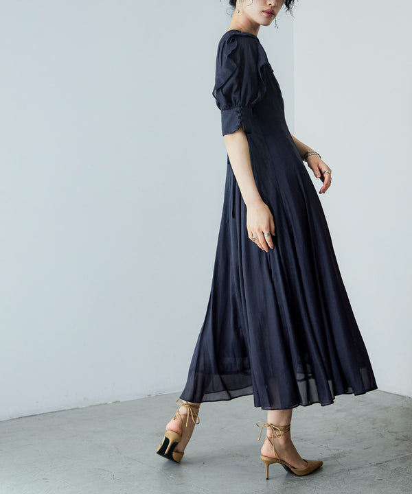 {"color":"\u30cd\u30a4\u30d3\u30fc","info":"model\uff1aH167cm size\uff1aM"}