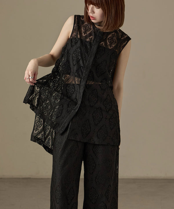 {"color":"\u30d6\u30e9\u30c3\u30af","info":"model\uff1aH158cm size\uff1aM"}