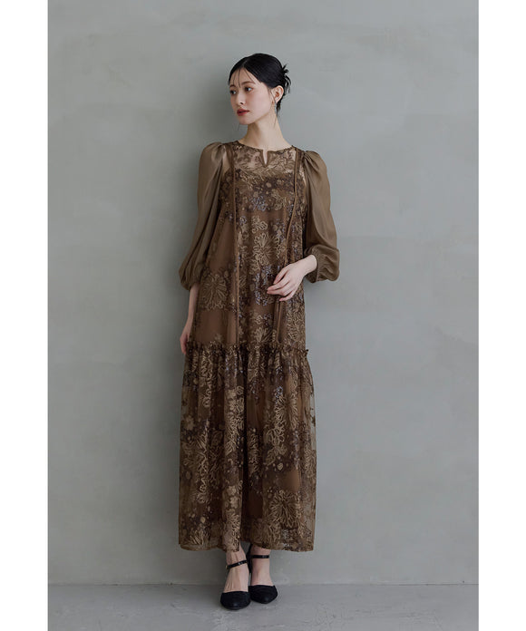 {"color":"\u30d6\u30e9\u30a6\u30f3","info":"model\uff1aH166cm size\uff1aM"}