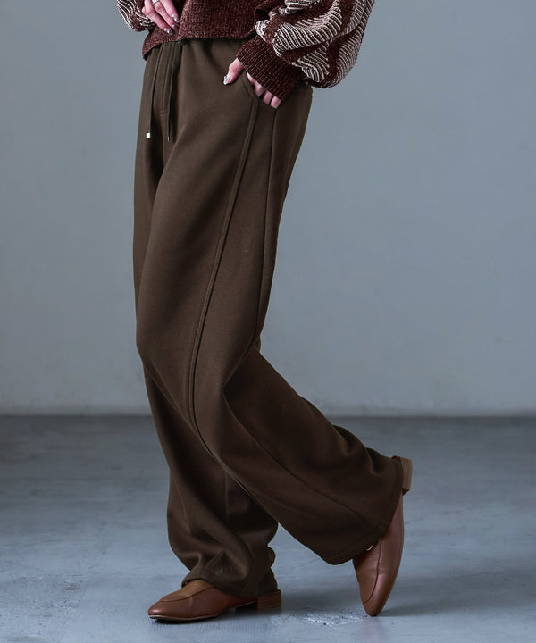 {"color":"\u30d6\u30e9\u30a6\u30f3","info":"model\uff1aH158cm size\uff1aM"}