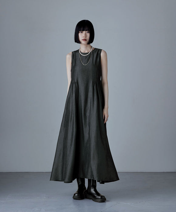{"color":"\u30d6\u30e9\u30c3\u30af","info":"model\uff1aH170cm size\uff1aF"}