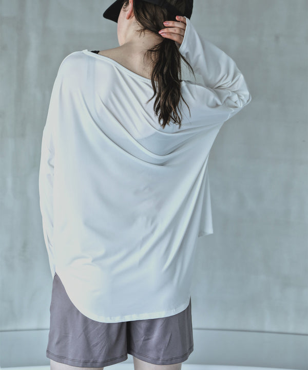 {"color":"\u30aa\u30d5\u30db\u30ef\u30a4\u30c8\u00d7\u30e2\u30ab","info":"model\uff1aH166cm size\uff1aM-L"}