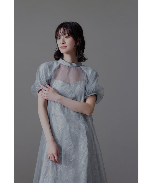 {"color":"\u30d6\u30eb\u30fc\u30b0\u30ec\u30fc","info":"model\uff1aH166cm size\uff1aM"}