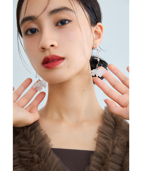 {"color":"\u30b7\u30eb\u30d0\u30fc","info":""}