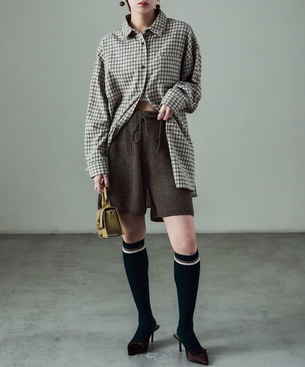 {"color":"\u30d6\u30e9\u30a6\u30f3","info":"model\uff1aH158cm size\uff1aM"}