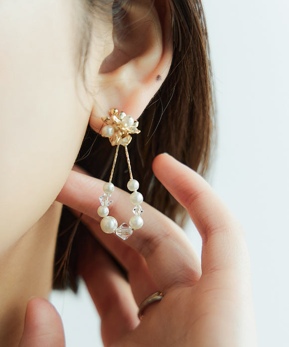 {"color":"\u30aa\u30d5\u30db\u30ef\u30a4\u30c8","info":""}