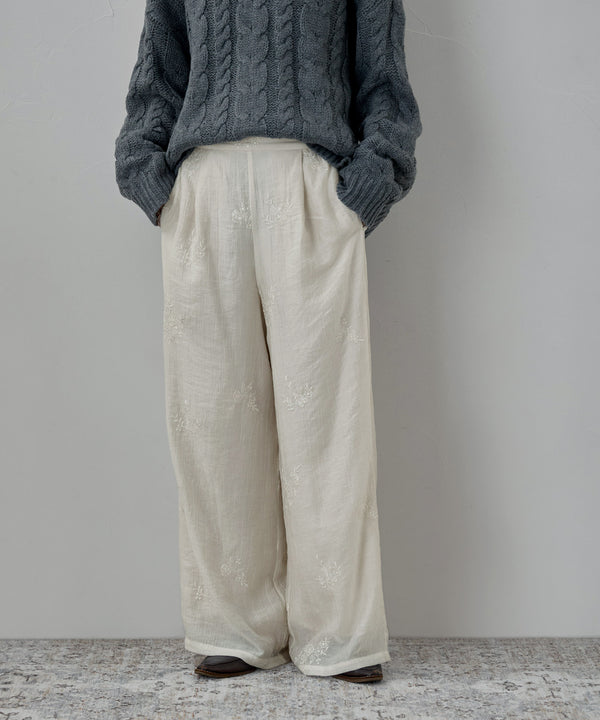 {"color":"\u30a2\u30a4\u30dc\u30ea\u30fc","info":"model\uff1aH166cm size\uff1aM"}