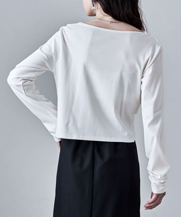 {"color":"\u30aa\u30d5\u30db\u30ef\u30a4\u30c8","info":"model\uff1aH166cm size\uff1aM"}