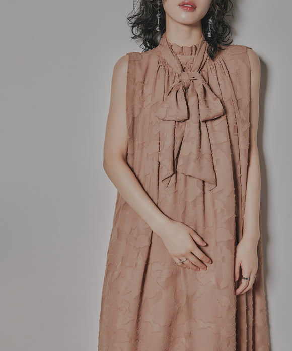 {"color":"\u30aa\u30ec\u30f3\u30b8","info":"model\uff1aH167cm size\uff1aM"}
