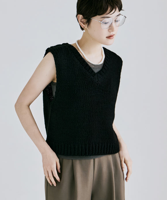 {"color":"\u30d6\u30e9\u30c3\u30af","info":"model\uff1aH158cm size\uff1aF"}