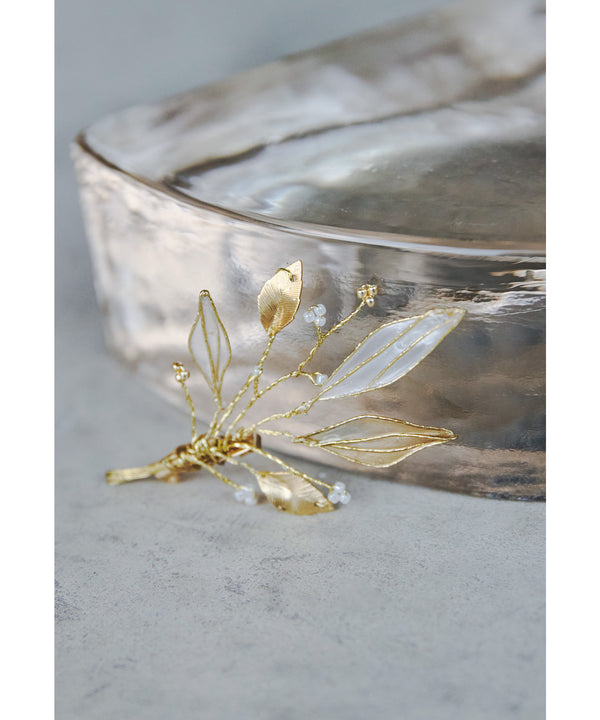 {"color":"\u30b4\u30fc\u30eb\u30c9","info":""}