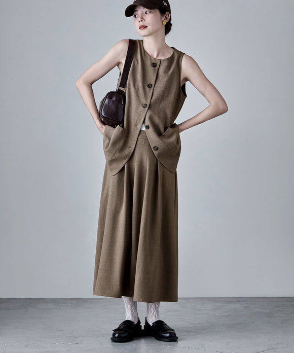 {"color":"\u30d6\u30e9\u30a6\u30f3","info":"model\uff1aH166cm size\uff1aM"}