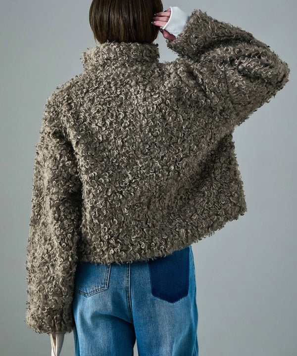 {"color":"\u30d6\u30e9\u30a6\u30f3","info":"model\uff1aH158cm size\uff1aM"}