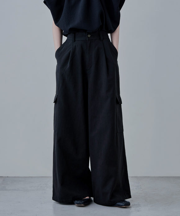 {"color":"\u30d6\u30e9\u30c3\u30af","info":"model\uff1aH163cm size\uff1aM"}
