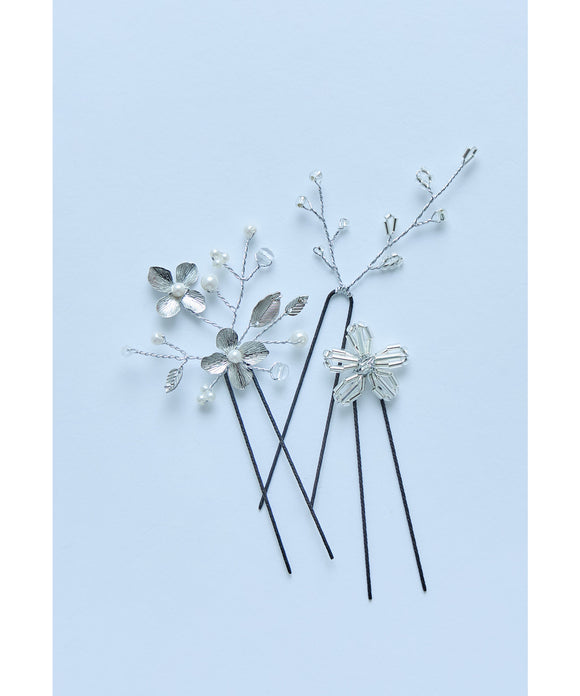 {"color":"\u30b7\u30eb\u30d0\u30fc","info":""}